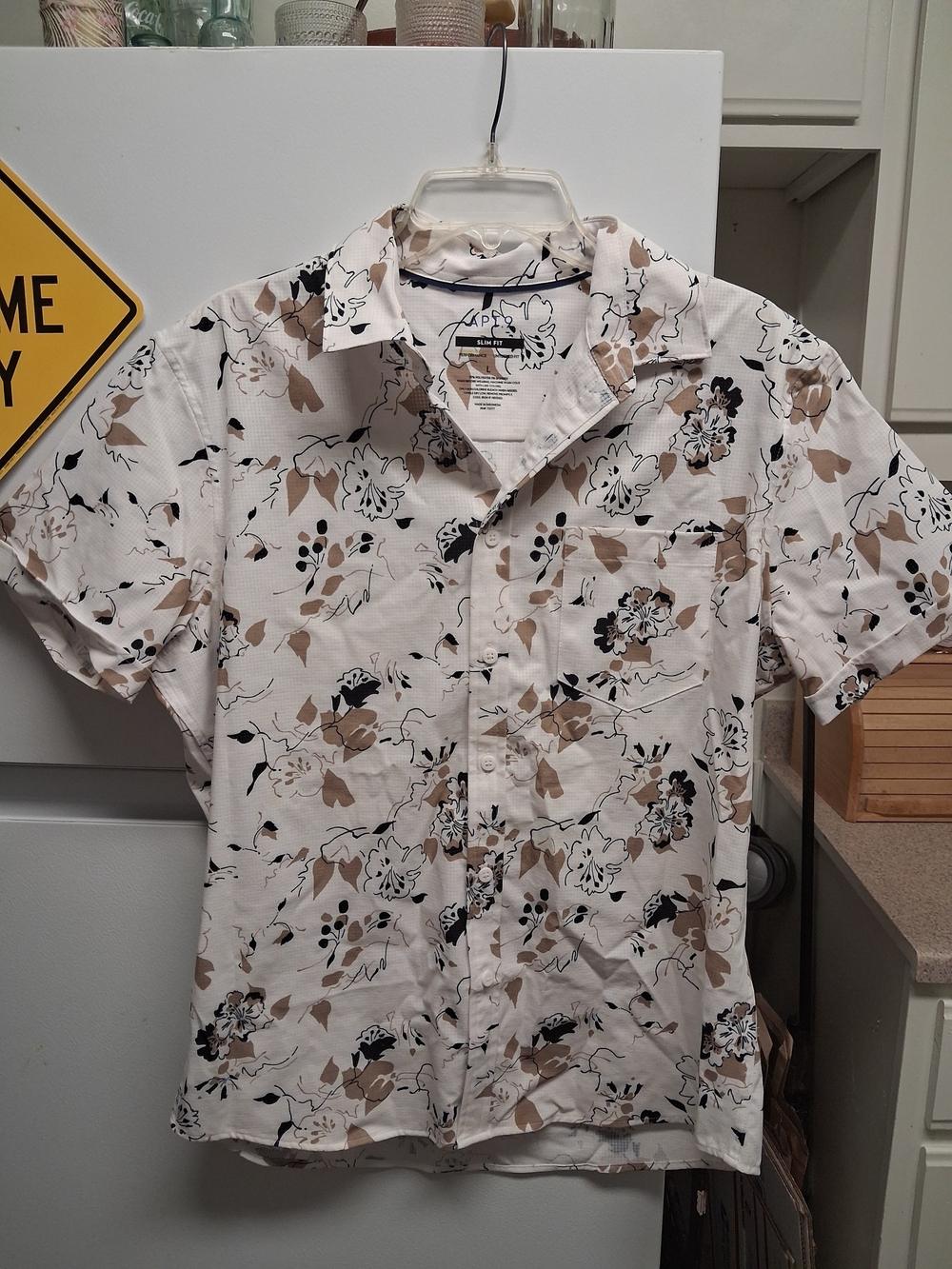 Apt. 9 Women's Short Sleeve Button-Down Shirt in White, Beige & Black Floral